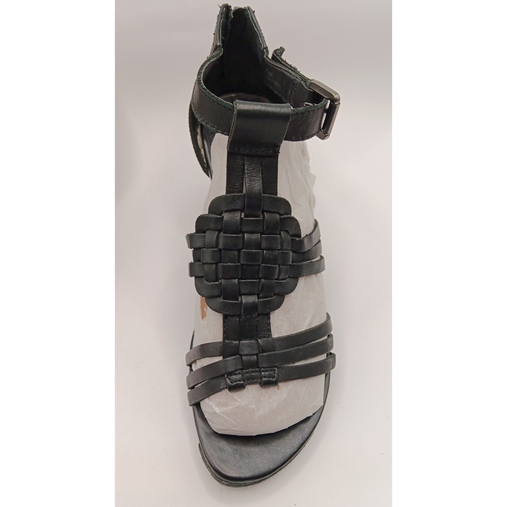Kenneth Cole Reaction Women's Cradle Heel Black Sandals Size 7.5M Woven Comfort